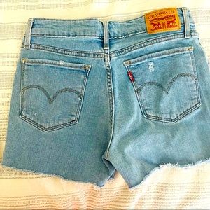 Levi’s Cut Off Shorts 711 Skinny